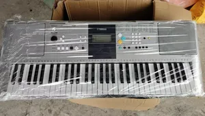 PSR E323 Yamaha Keyboard
