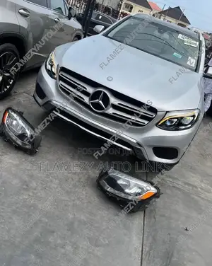 GLC 300 Headlamp Led Charger (Plug and Play)