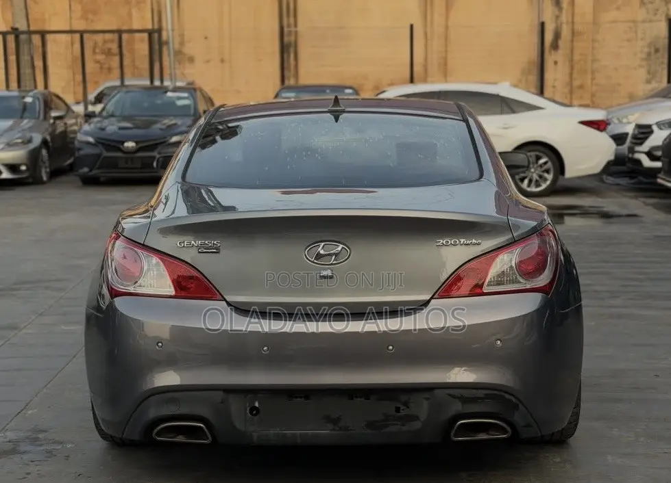 Hyundai Genesis 3.8 2010 Blue