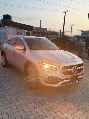 Mercedes-Benz GLA 250 2021 Silver