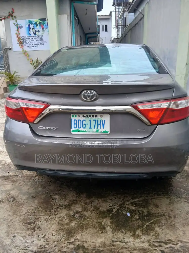 Toyota Camry 2017