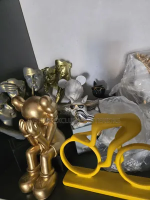 Decorative Figurines
