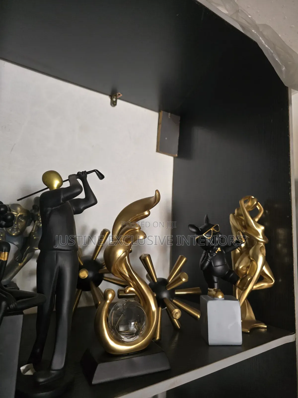 Decorative Figurines