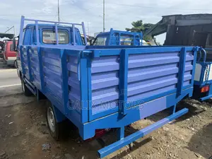 Ford Husky 2005 Blue