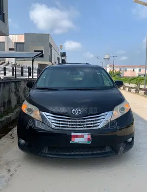 Toyota Sienna 2012 Black