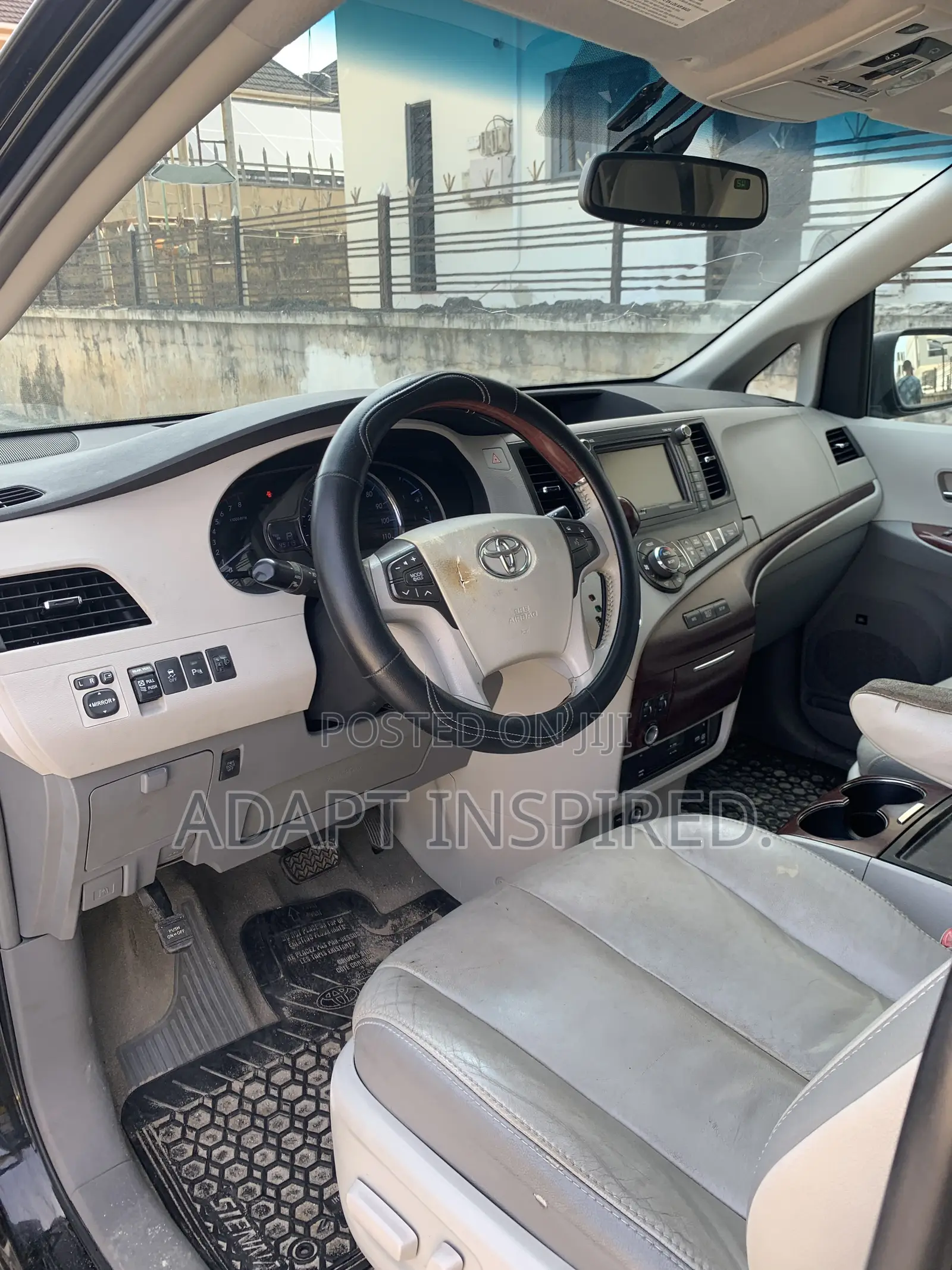 Toyota Sienna 2012 Black
