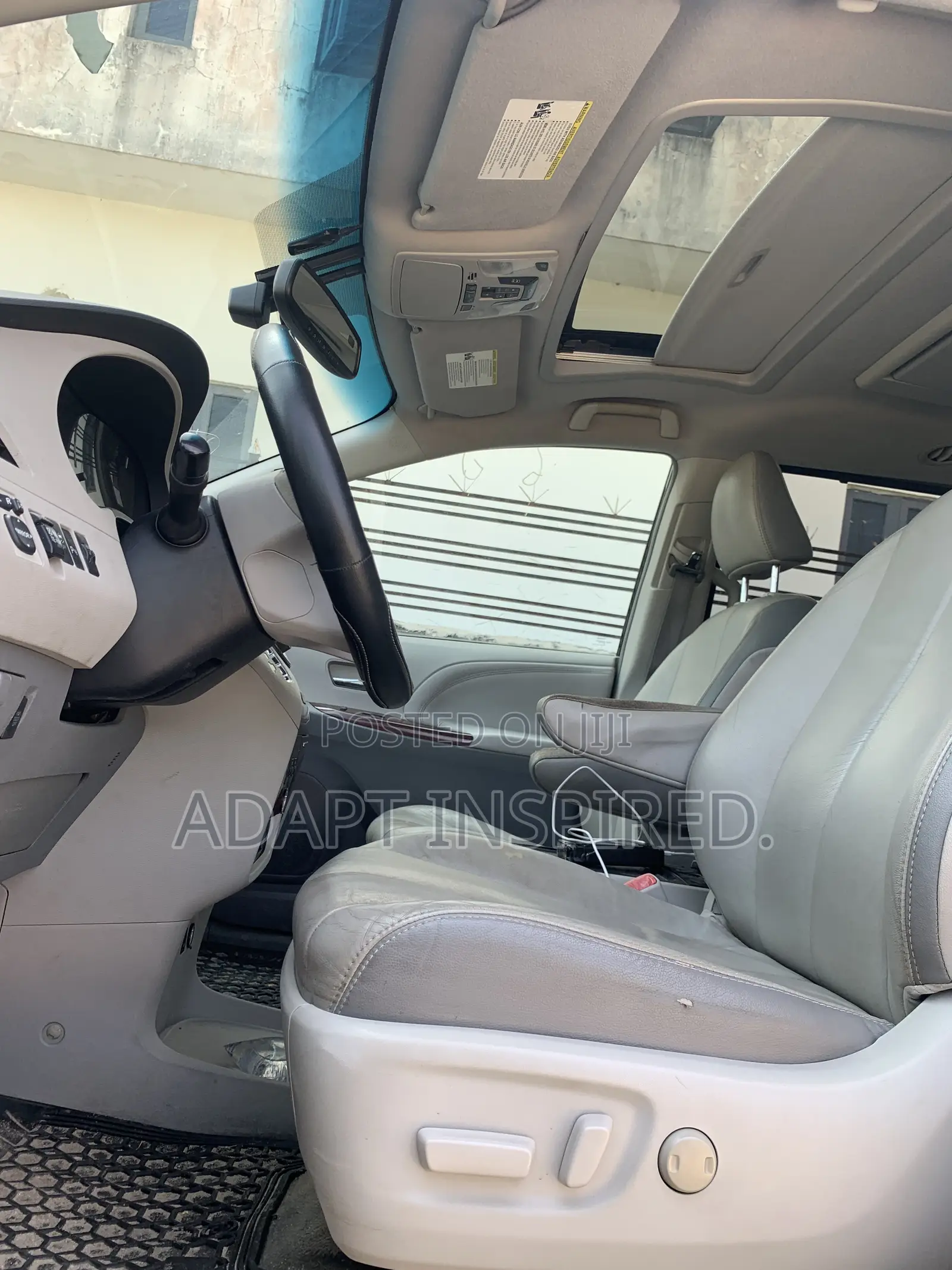 Toyota Sienna 2012 Black