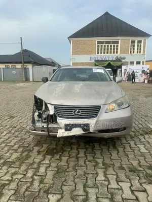 Lexus ES 350 2010 Gold