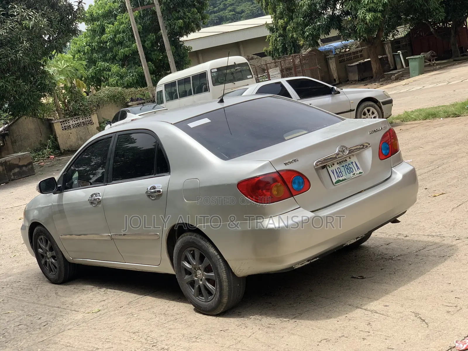 Toyota Corolla LE 2004 Silver
