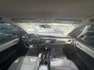 Toyota Corolla 2016 Red