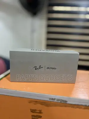 Brand New Ray-Ban Meta Gen 2 Wayfarer Glass Matte Black, Clear Lens