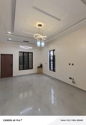 2bdrm Duplex in Okebadan Estate for rent