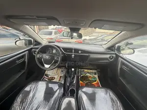 Toyota Corolla 2018 Silver