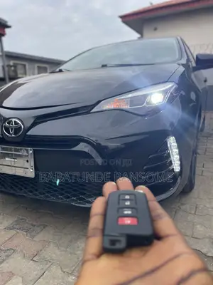 Toyota Corolla S w/Special Edition Pkg (1.8L 4cyl CVT) 2016 Black