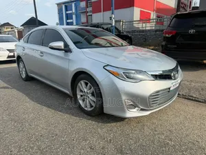 Toyota Avalon XLE Premium 4dr Sedan (3.5L 6cyl 6A) 2015 Silver