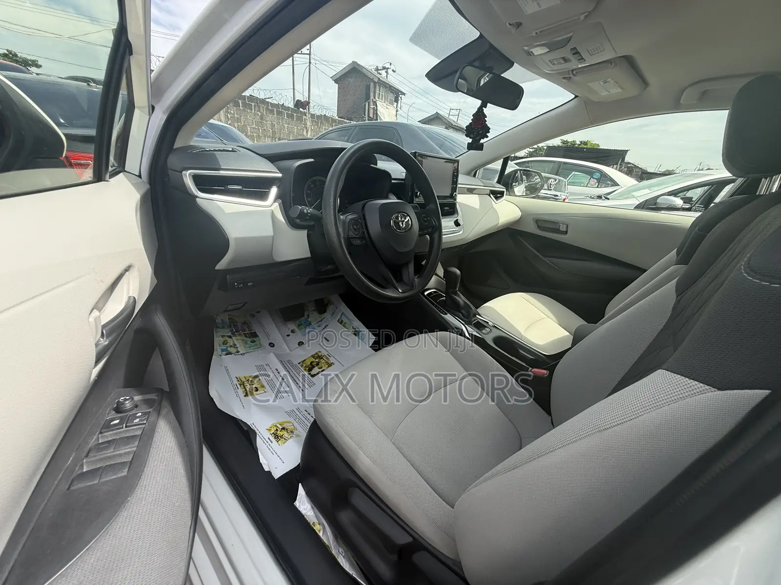 Toyota Corolla 2022 White