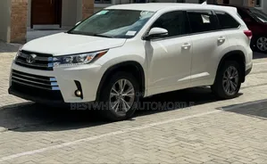 Toyota Highlander LE V6 4x4 (3.5L 6cyl 6A) 2016 White