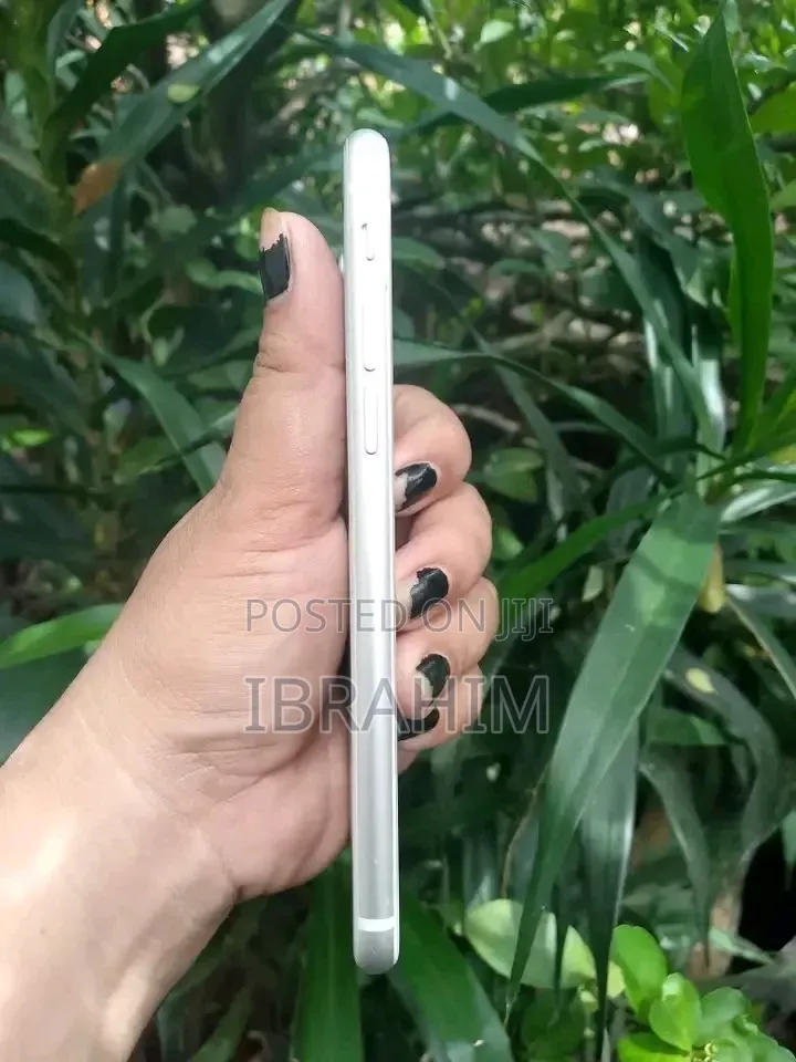 New Apple iPhone 8 256 GB White