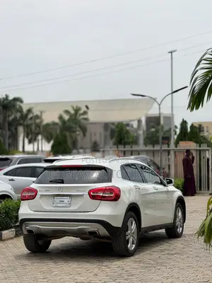Mercedes-Benz GLA 250 2017 White