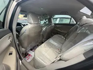 Toyota Corolla 2013 Gold