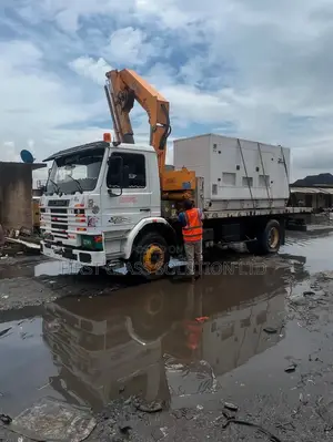 Hiab Truck for Rent - Heavy Duty Lifting Moving