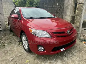 Toyota Corolla 2013 Red
