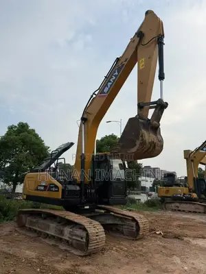 Foreign Used SANY215 Crawler Excavator 2022