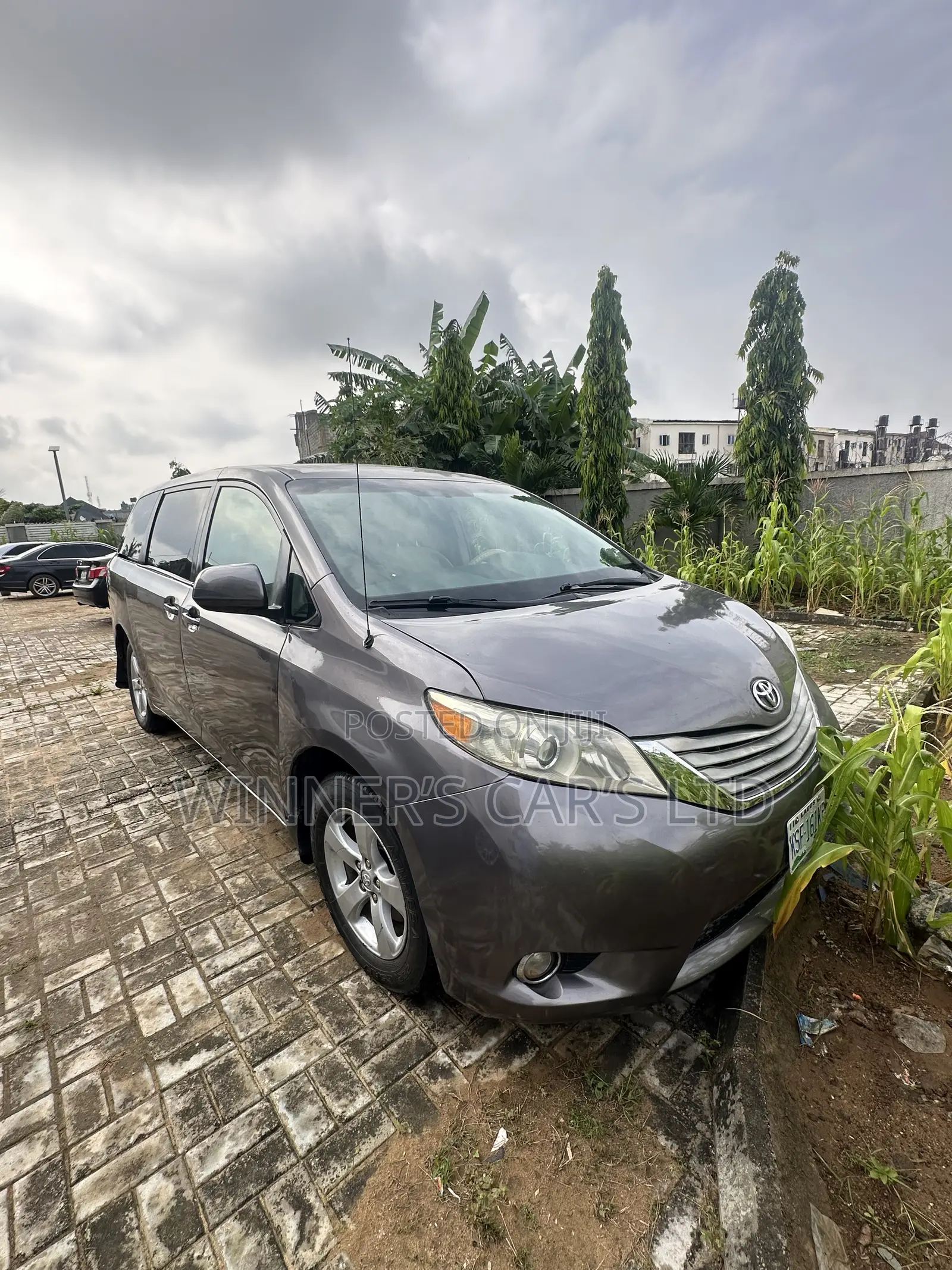 Toyota Sienna LE 8 Passenger 2012 Gray