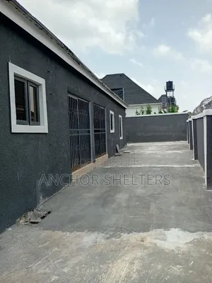 2bdrm Block of Flats in Along Airport Road, FHA for sale