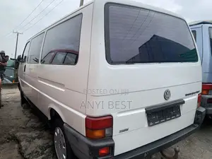 Volkswagen Transporter 2006 White