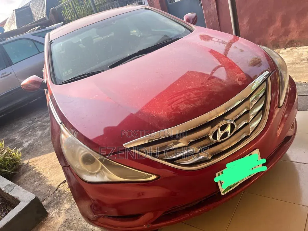 Hyundai Sonata 2012 Red