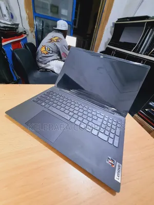 Laptop Lenovo V15 G4 16GB AMD Ryzen 5 SSD 512GB