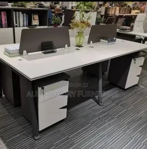 Deluxe Office Workstation Table