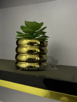Flowers With Gold Base