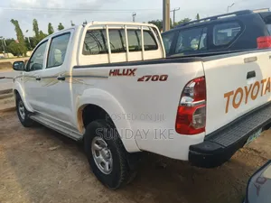 Toyota Hilux 2014 White