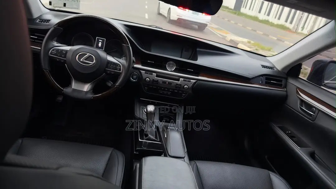 Lexus ES 2017 Gray