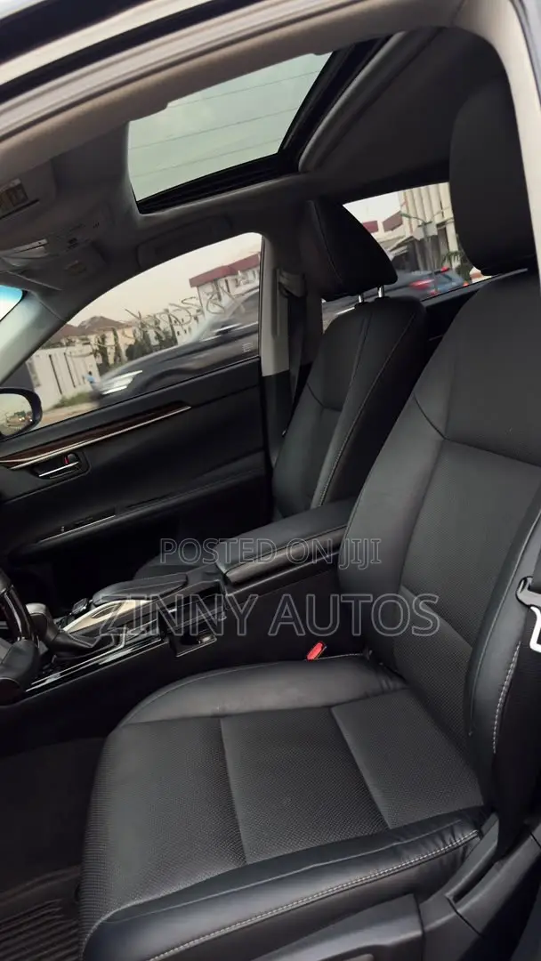Lexus ES 2017 Gray