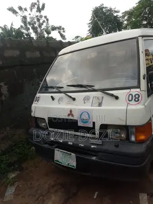 Mitsubishi L300 2000 White
