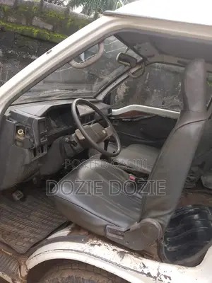 Mitsubishi L300 2000 White