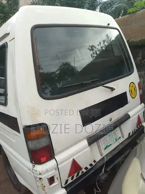 Mitsubishi L300 2000 White