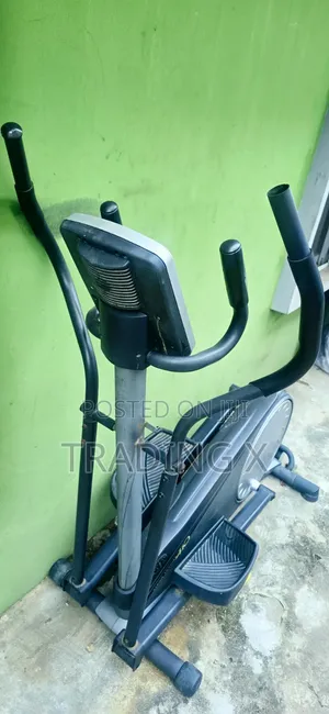 Commercial Elliptical Cross Trainer