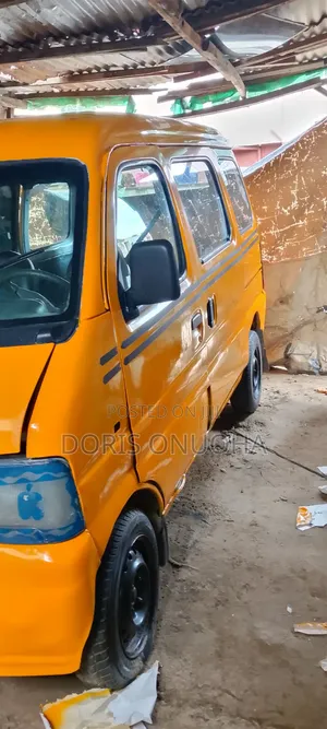 Suzuki Every 2023 Yellow
