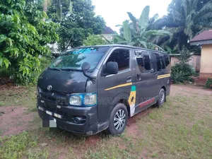 Toyota HiAce 2008 Grey