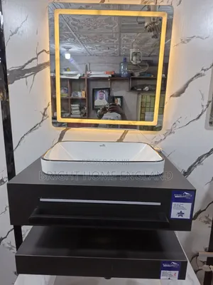 Executive Luxury Cabinet Busy With Mirror