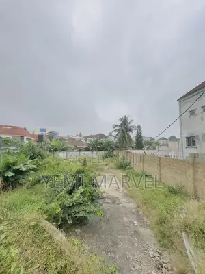 A Well Table Fenced and Gated 1000sqm at Engr Seyi Makinde Estate