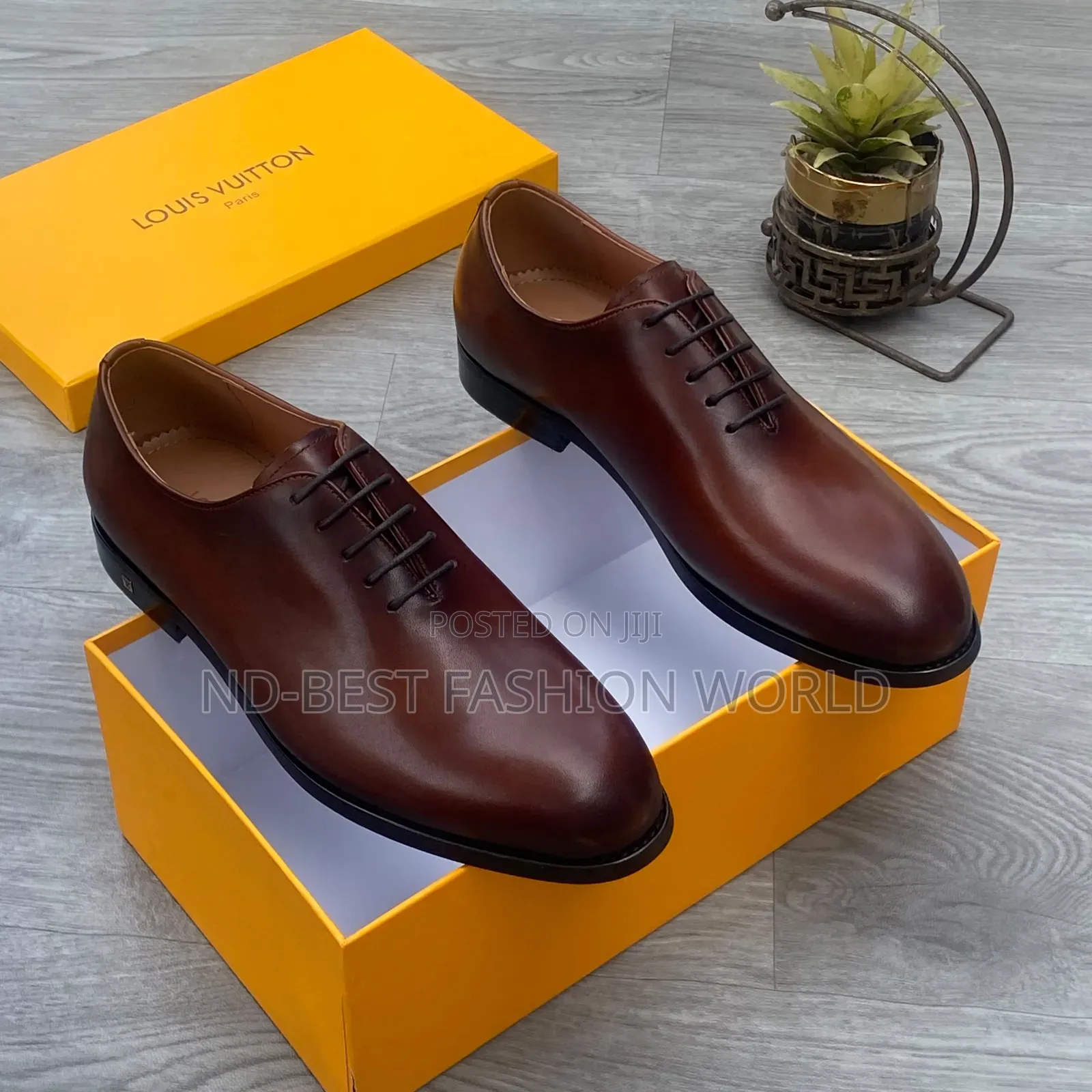 Leather Flat Shoes