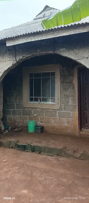3bdrm Bungalow in Godwin Estate, Ado-Odo/Ota for sale