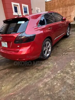Toyota Venza AWD 2010 Red
