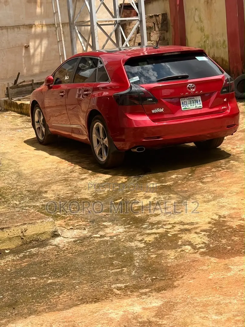 Toyota Venza AWD 2010 Red