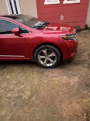 Toyota Venza AWD 2010 Red